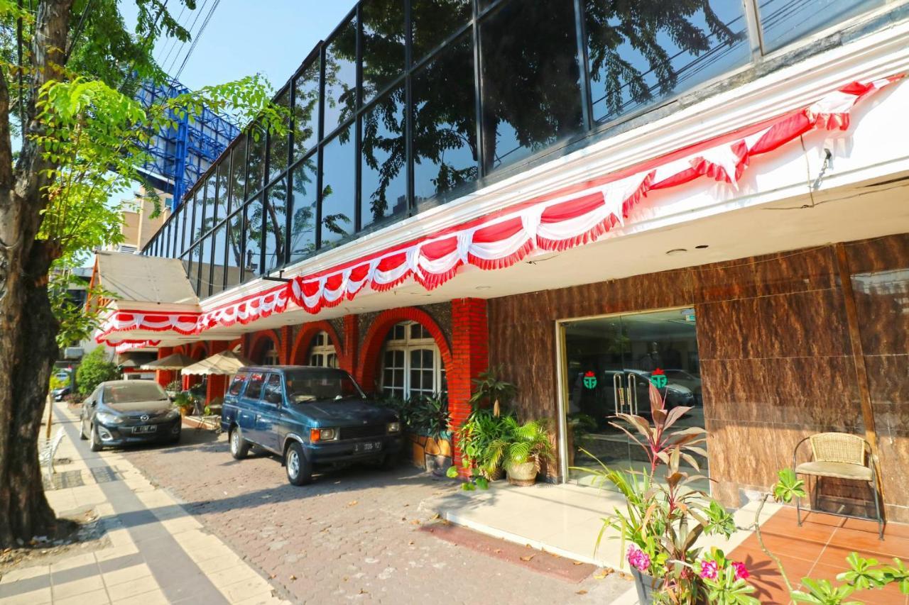 Hotel Tanjung Сурабая Екстер'єр фото