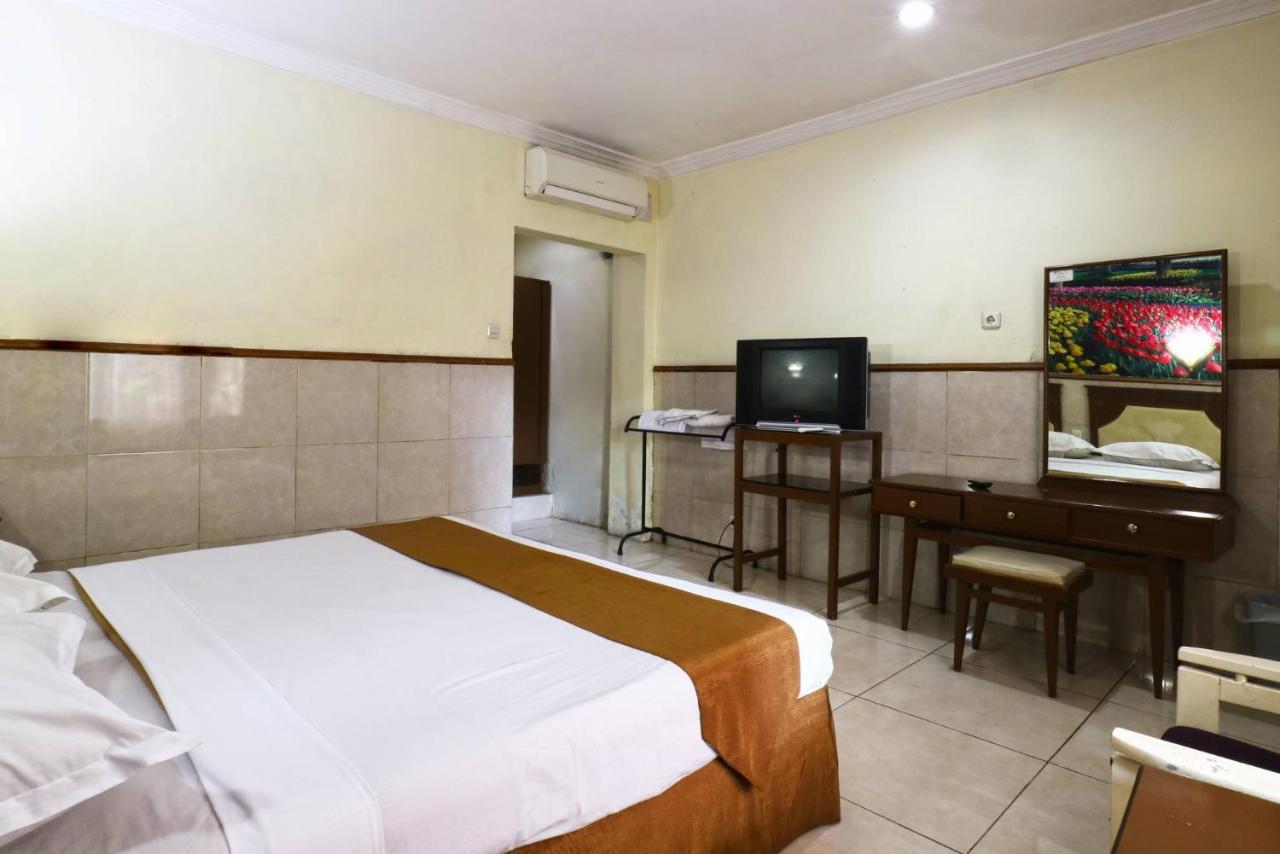 Hotel Tanjung Сурабая Екстер'єр фото